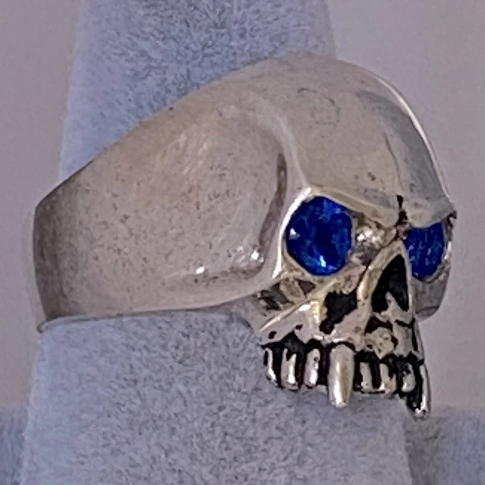 11.75 size 925 sterling silver biker skull ring blue cz stone